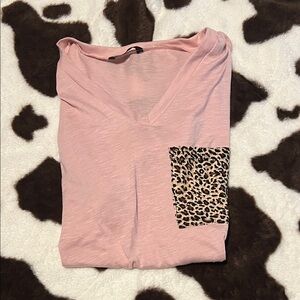 SHEIN Pink Short Sleeve Tee with Leopard Pocket